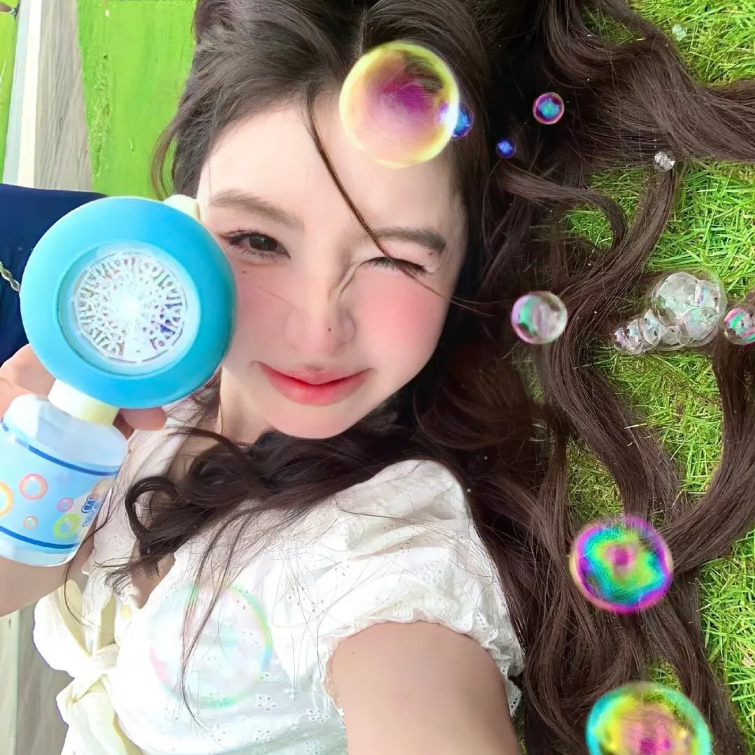 青苔花开